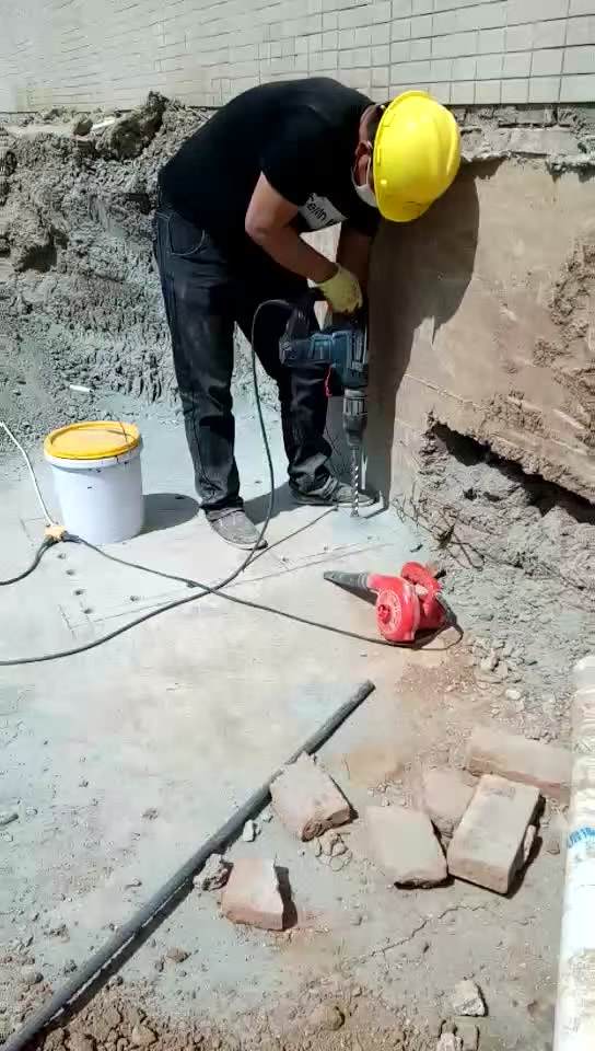 海北新旧混凝土植筋连接加固